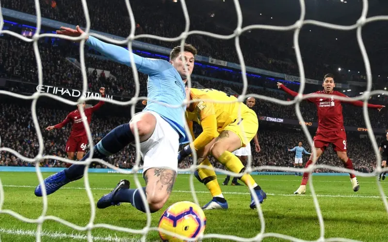 إنقاذ ستونز الحاسم نحو اللقب